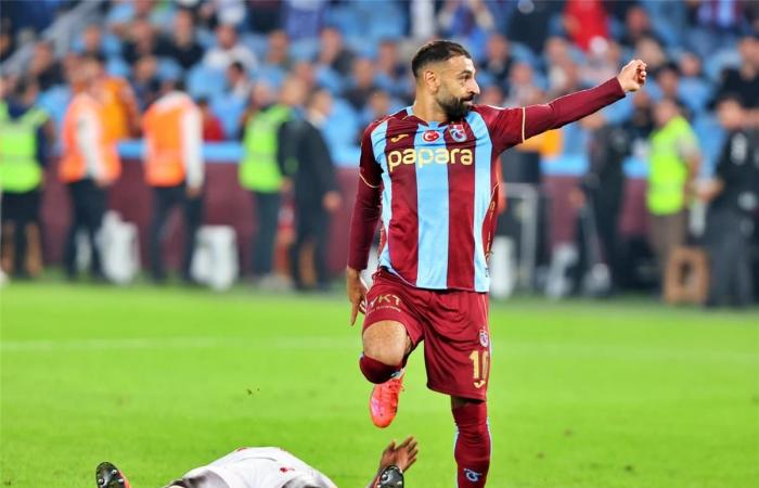 بالبلدي : لا
      يمكن
      إيقافه
      ..
      سبورت
      تتغنى
      بمحمد
      صلاح
      بعد
      تألقه
      أمام
      جالطة
      سراي