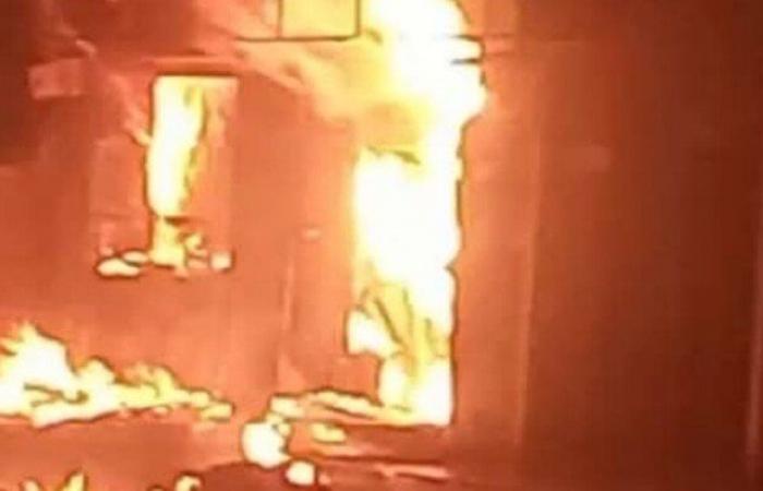بالبلدي: «الدفاع
      المدني»
      يخمد
      حريقا
      التهم
      مخزن
      نشارة
      أخشاب
      في
      أكتوبر