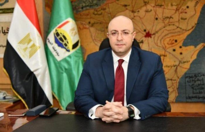 بالبلدي : محافظ
      الفيوم:
      متابعة
      يومية
      للشكاوى
      حتى
      إزالة
      أسبابها
      بالكامل