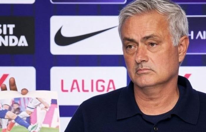 بالبلدي: أتلتيكو
      مدريد
      يرد
      على
      مورينيو
      بعد
      جدل
      تحكيم
      ديربي
      العاصمة