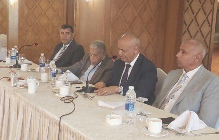 بالبلدي: مصطفى
      بكري
      يطالب
      بالحوار
      التشريعي
      والتنفيذي
      لتحسين
      هيكل
      أجور
      أعضاء
      هيئة
      التدريس