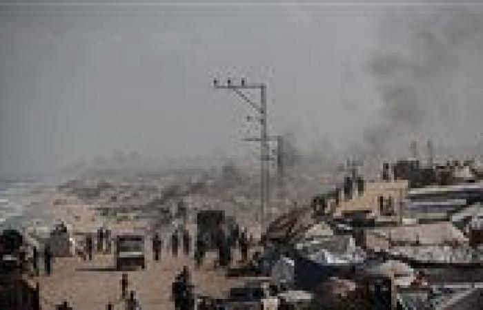 بالبلدي: شهيد
      وإصابات
      في
      غارة
      إسرائيلية
      استهدفت
      مركبة
      مدنية
      بخان
      يونس
