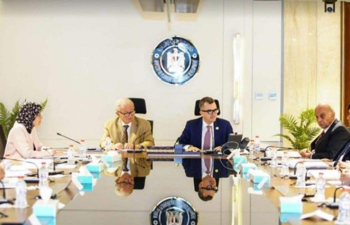 بالبلدي: الاقتصاد
      في
      أسبوع:
      تثبيت
      الفائدة..
      تشابكات
      بنك
      الاستثمار..
      حضر
      أراضي
      النيل..
      ارتفاع
      تحويلات
      المغتربين
