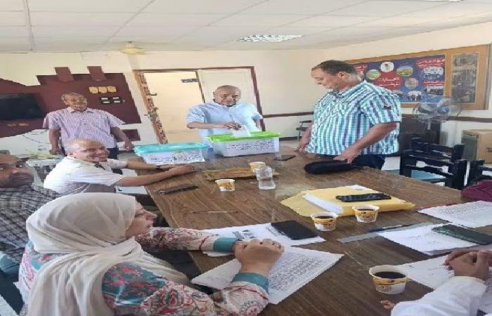 بالبلدي: إقبال
      كبير
      على
      انتخابات
      مركز
      شباب
      المعنّى
      بقنا
      لدورة
      2026-2030