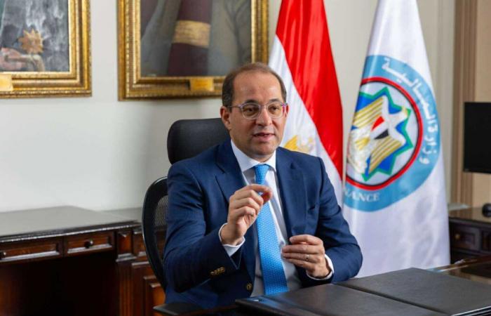 بالبلدي: الاقتصاد
      في
      أسبوع:
      تثبيت
      الفائدة..
      تشابكات
      بنك
      الاستثمار..
      حضر
      أراضي
      النيل..
      ارتفاع
      تحويلات
      المغتربين