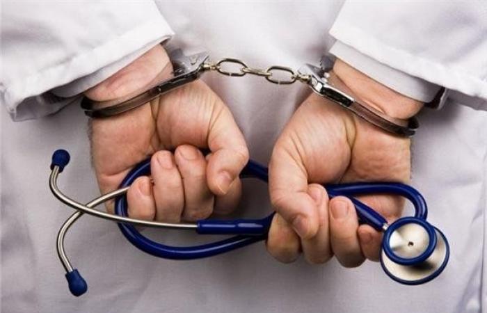 بالبلدي: للنصب
      على
      المواطنين..
      حبس
      المتهم
      بانتحال
      صفة
      طبيب
      نفسي
      بعين
      شمس