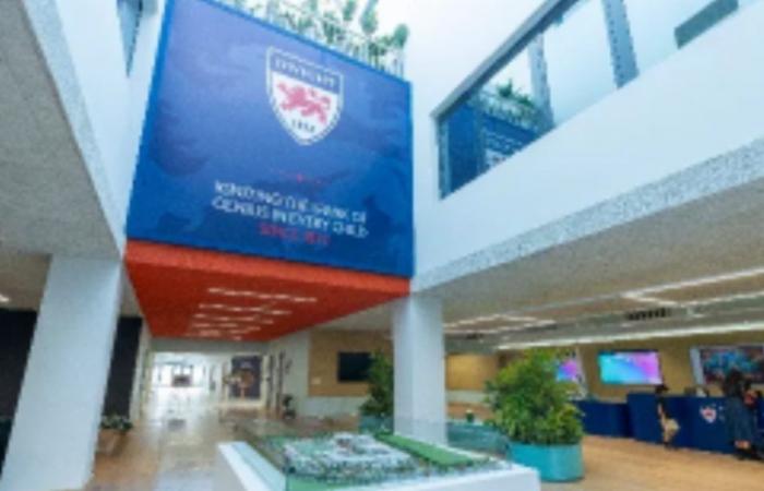 بالبلدي : مدرسة
      دوايت
      القاهرة
      تحتفل
      بافتتاحها
      الرسمي
      في
      كايرو
      فستيفال
      سيتي
      بعد
      استكمال
      المرحلة
      الأولى