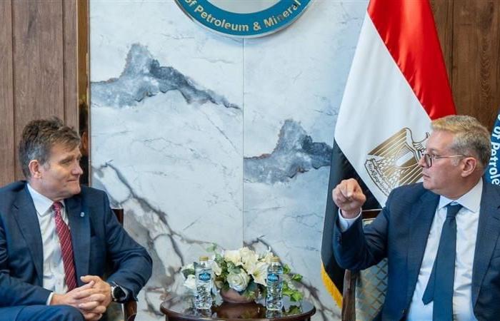بالبلدي : «بي
      بي»
      تضخ
      700
      مليون
      دولار
      لحفر
      4
      آبار
      في
      مصر..
      «فيوم
      4»
      يبدأ
      إنتاج
      80
      مليون
      قدم
      مكعب
      غاز
      يوميًا