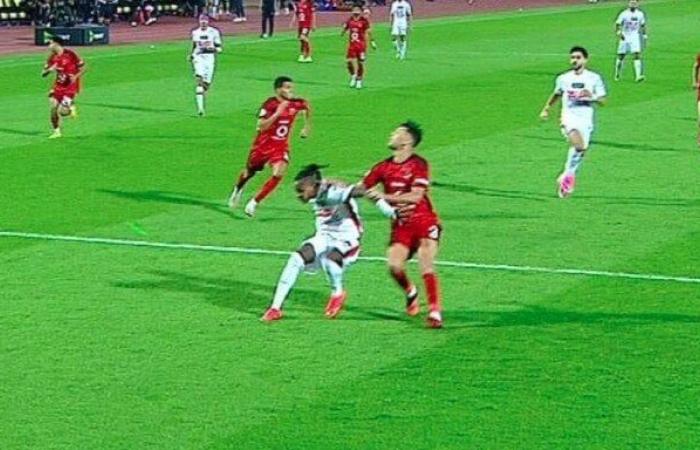 بالبلدي: جدل
      تحكيمي
      بعد
      القمة
      133..
      أيمن
      يونس
      وحازم
      إمام
      يؤكدان
      أحقية
      الزمالك
      في
      ركلة
      جزاء
      أمام
      الأهلي