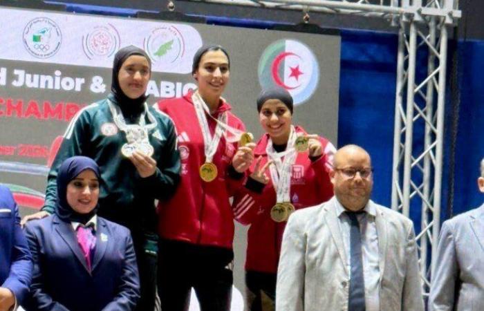 بالبلدي: رئيس
      جامعة
      طنطا
      يشهد
      تخرج
      الدفعة
      الـ48
      بكلية
      الصيدلة
      ويُهنئ
      بطلة
      الجامعة
      بحصد
      3
      ذهبيات
      أفريقية