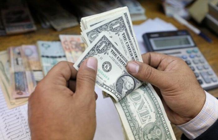 بالبلدي: يقترب
      من
      53
      جنيهًا..
      الدولار
      يصعد
      في
      البنوك
      المصرية
      رغم
      تراجع
      مؤشر
      العملة
      الأمريكية
      عالميًا