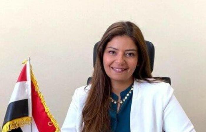 بالبلدي: وزير
      المالية
      يعلن
      تبكير
      صرف
      الدفعة
      الثالثة
      من
      دعم
      الصادرات..
      «اليوم
      بدلًا
      من
      22
      أكتوبر»