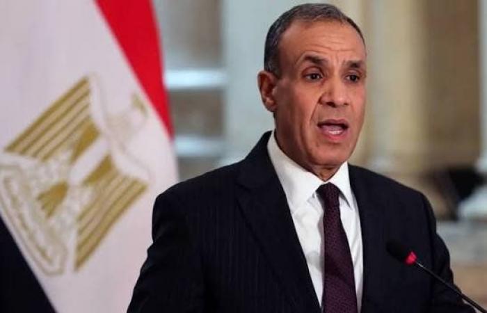بالبلدي : عاجل..
      مصر
      تجدد
      رفض
      أي
      مساس
      بسيادة
      الصومال
      وتبحث
      أمن
      واستقرار
      البحر
      الأحمر