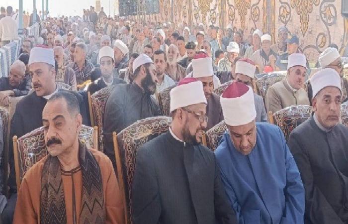 بالبلدي: إنهاء
      خصومة
      ثأرية
      دامـت
      7
      سنوات
      بين
      عائلتي
      «الدواويد»
      و«السمان»
      بقنا