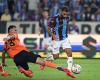 بالبلدي : لاعب
      طرابزون
      سبور:
      من
      الشرف
      لي
      اللعب
      بجانب
      محمد
      صلاح
      هذا
      الموسم