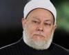 بالبلدي: علي
      جمعة
      يكشف
      حكم
      الصلاة
      النارية
      وسبب
      تسميتها
      وأثرها
      في
      فك
      الكرب
      وقضاء
      الحوائج