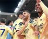 بالبلدي : فيديو
      |
      آرسنال
      يتصدر
      الدوري
      الإنجليزي
      بثنائية
      أمام
      سندرلاند