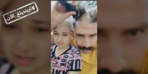 بالبلدي: تريندينغ الآن | “أنا بشعة”…حلاق سوري يحلق شعره على الصفر تضامنا مع بنت مريضة