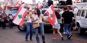 تزوجني بلا مهر.. ما حقيقة الصور المتداولة للبنانيات يتظاهرن للمطالبة بالزواج؟ بالبلدي | BeLBaLaDy