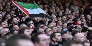 بالبلدي: ليفربول ضد إيفرتون.. علم فلسطين يزين ملعب "آنفيلد" فى ديربي الميرسيسايد