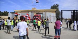 بالبلدي : عودة 3 شاحنات إلى معبر رفح بعد تفريغ المساعدات بالجانب الفلسطيني
