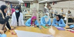 بالبلدي: وزارة العمل: تدريب فتيات بورسعيد على مهنة الخياطة بمركز التدريب المهني