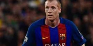بالبلدي: لاعب برشلونة السابق يعتزل كرة القدم