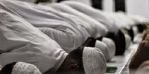 بالبلدي : هل يجوز لأحد المصلين التقدم على الإمام الراتب في المسجد؟ دار الإفتاء توضح