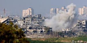 بالبلدي: استشهاد 7 فلسطينيين جراء قصف إسرائيلى استهدف منزلًا بمُخيم "جباليا" شمال غزة
