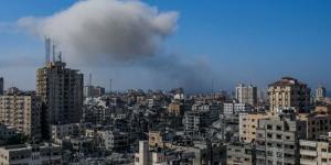بالبلدي: قوات الاحتلال تقصف مدراس منطقة تل الهوى بشمال غزة