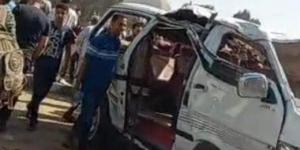 بالبلدي: مصرع شخصين وإصابة 22 آخرين إثر حادث تصادم سيارتين فى منشأة القناطر