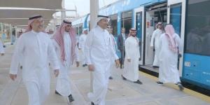 وزير النقل يستعرض تجارب القطار الهيدروجيني عبر رحلة في "سار" بالبلدي | BeLBaLaDy