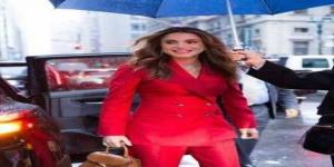 بالبلدي: البدلات الرسمية الملونة زينت إطلالات الملكة رانيا هذا العام