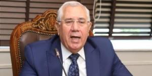 بالبلدي: وزير الزراعة للشيوخ: مصر الدولة الوحيدة التى تستصلح الصحراء وتحولها لزراعة