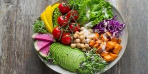 بالبلدي: النظام الغذائي الذي يعتمد بصورة رئيسية على الأطعمة النباتية يقلل الإصابة بالنوبات القلبية
