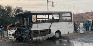 بالبلدي: مصرع شخص وإصابة 13 في حادث تصادم بنجع حمادي belbalady.net