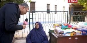 بالبلدي: عمرو الليثى يجبر بخاطر سيدة تبيع بلح بالشارع ويهديها مبلغا ماليا.. فيديو