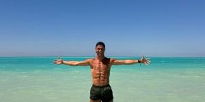 بالبلدي: كريستيانو رونالدو يقضى عطلته مع العائلة بشواطئ البحر الأحمر.. صور