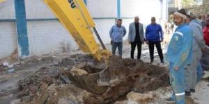 بالبلدي: مواصلة أعمال إصلاح كسر بخط مياه بعبد السلام عارف بمدينة بنى سويف