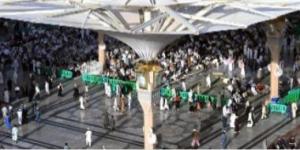 بالبلدي: 250 مظلة لقاصدى المسجد النبوى لحماية المصلين