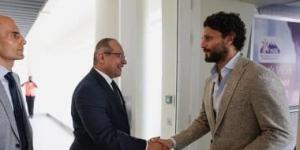 بالبلدي: السفير المصري يستقبل بعثة الأهلي في مطار دار السلام