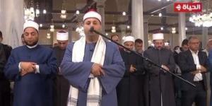 بالبلدي: إبراهيم الفشنى يؤم المصلين فى العشاء والتراويح بمسجد الحسين
