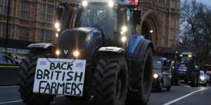 بالبلدي: مزارعو بريطانيا يتظاهرون احتجاجا على السياسات الزراعية