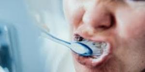 بالبلدي : طبيب يحذر من عدم تنظيف الأسنان.. تصيبكم بهذا المرض القاتل