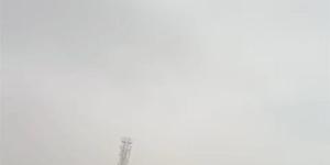 بالبلدي: بعد ليلة ترابية شديدة.. شبورة وغيوم متقطعة تغطى سماء أسوان belbalady.net