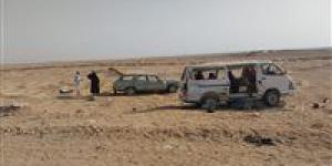 بالبلدي : مصرع شخص وإصابة 23 آخرين في تصادم سيارتين بالطريق الصحراوي الغربي بأسوان