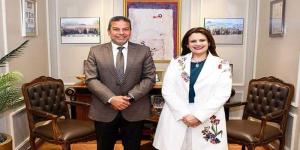 بالبلدي : وزيرة الهجرة تستقبل أحد رموز الجالية المصرية بالكويت