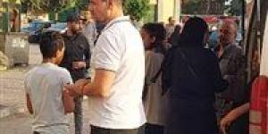 بالبلدي : وصول جثمان زوجة الفنان أحمد عدوية إلى مسجد السيدة نفسية