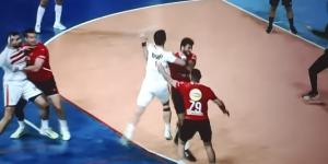 بالبلدي : لحظة إصابة أحمد الأحمر نجم الزمالك في مباراة الأهلي بنهائي دوري اليد
