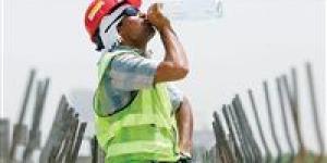بالبلدي : الكويت تحظر العمل في المناطق المكشوفة خلال ساعات الظهيرة بسبب ارتفاع درجات الحرارة